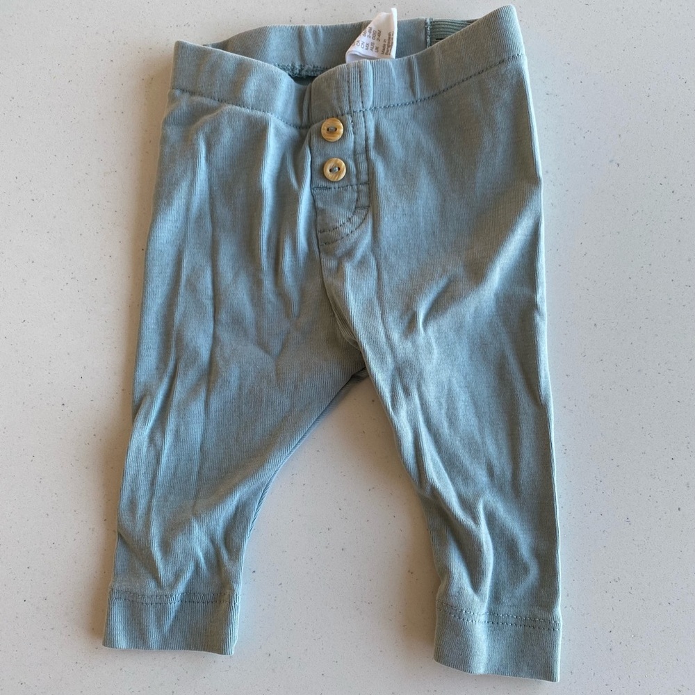 H&M baby pants (2-4m)
